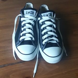 Converse size 7 womens or size 5 mens